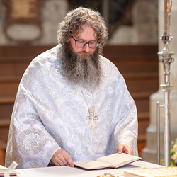 Priesterweihe Byzantinischer Ritus im Stephansdom / Erzdiözese Wien/ Schönlaub