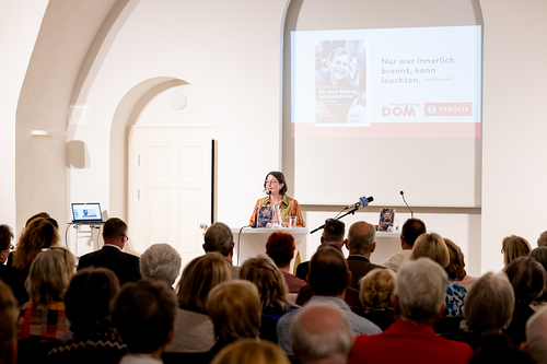 Buchpräsentation Für euch Bischof, mit euch Christ / Erzdiözese Wien/ Schönlaub, Stephan Schönlaub Buchpräsentation Für euch Bischof, mit euch Christ