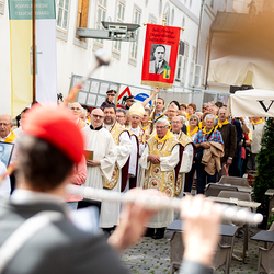 400 Mesnerinnen und Mesner bei österreichweiter Wallfahrt / Erzdiözese Wien/Schönlaub, Stephan Schönlaub 400 Mesnerinnen und Mesner bei österreichweiter Wallfahrt